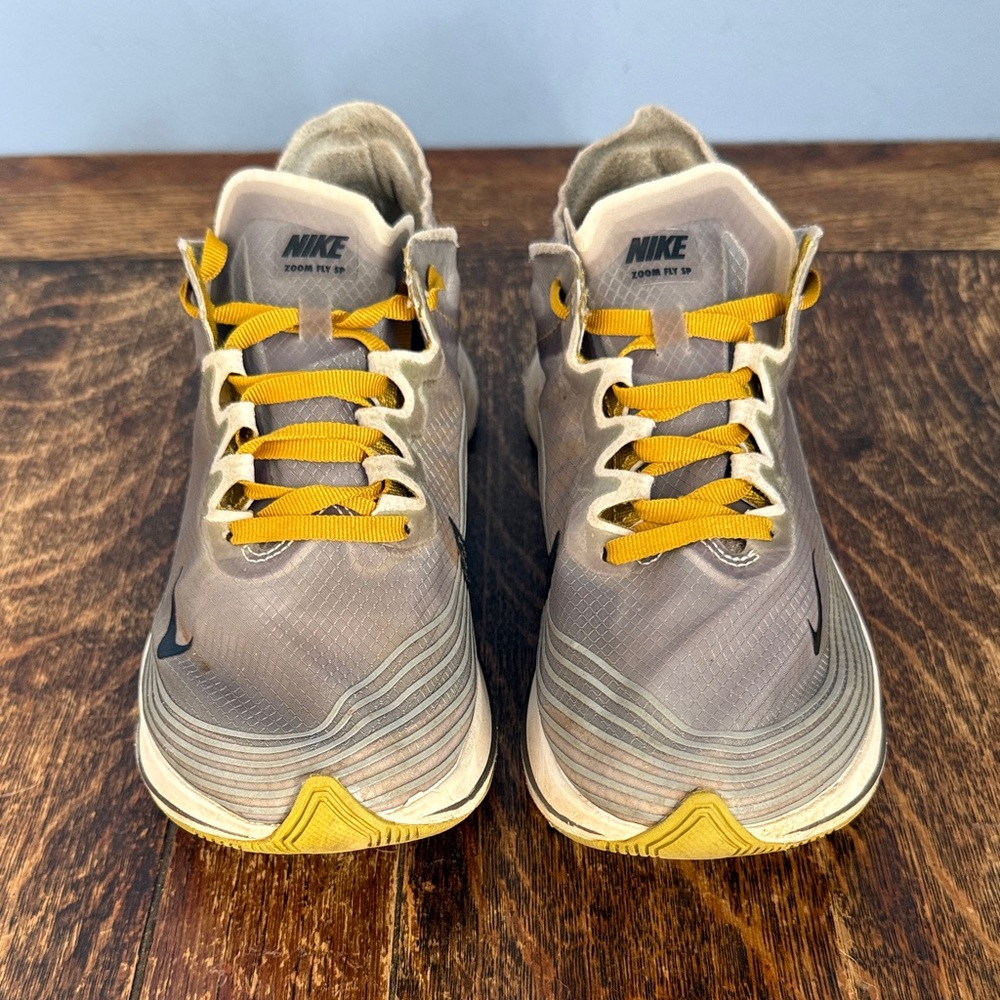Nike Women’s  Zoom Fly SP Racing Running Shoes - Gray and Yellow sz 7.5